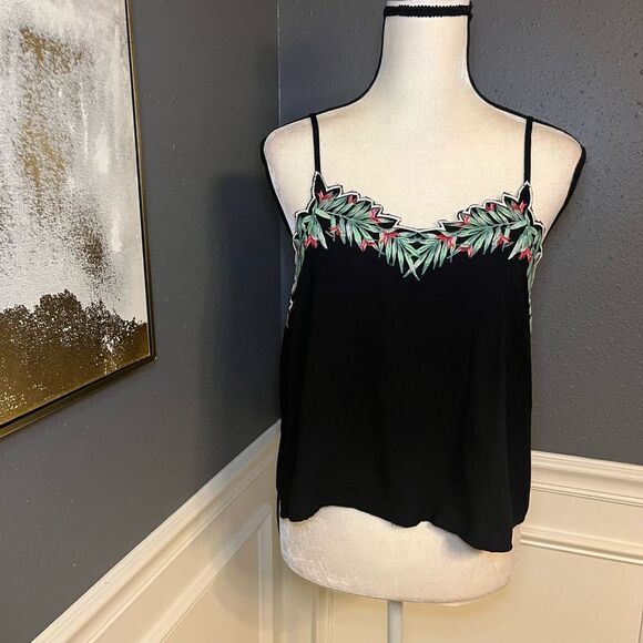 Show Me Your MuMu Wesley Palm Party Embroidery Top - Picture 4 of 11